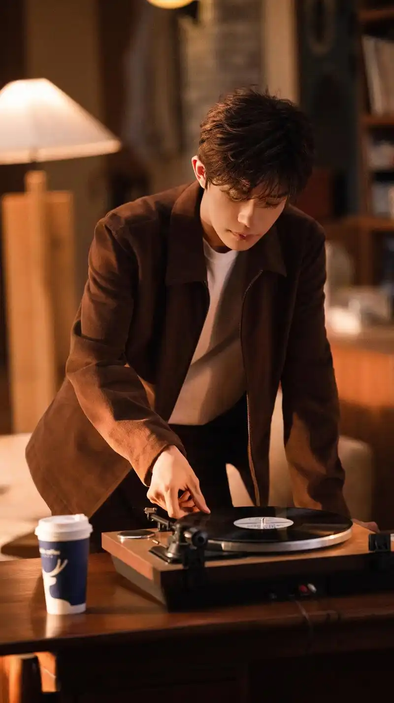 ️#易烊千玺代言瑞幸