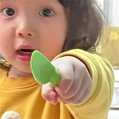 呆萌可爱的小女孩头像超级温馨 优质又很吸引人的小女孩头像合集