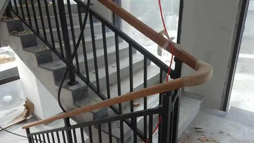 杭州铁艺楼梯扶手不锈钢扶手铁艺楼梯扶手护栏木质