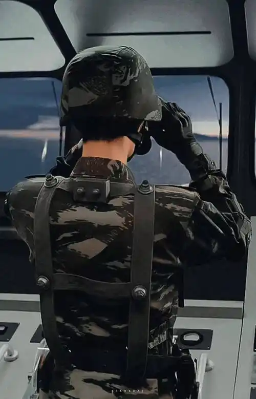 很喜欢肖战的背影,充满人间烟火气.时影的背影,是誓死守护空桑的决绝!