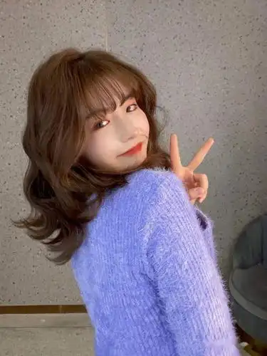 2021年网红人气烫发很多人都在烫