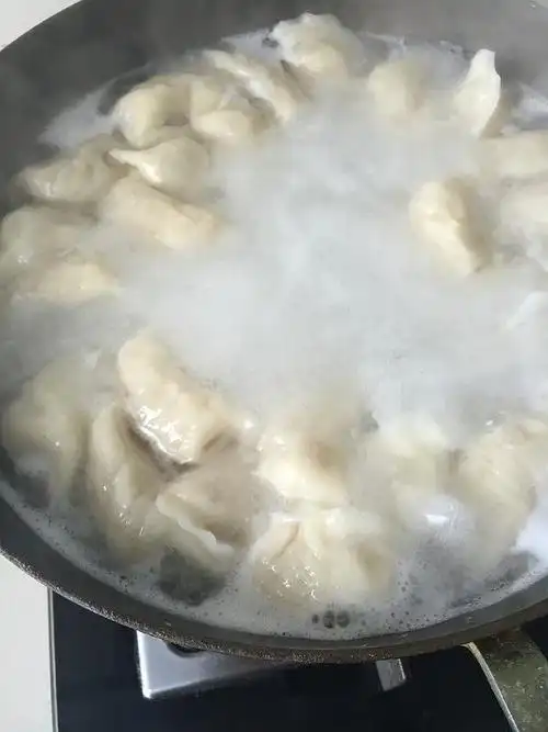 好吃不如饺子,小年了,煮饺子吃咯!