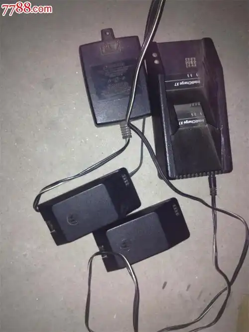 摩托罗拉gc87c的电池充电器