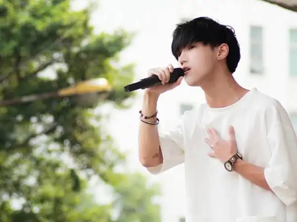 2017快乐男声陈玮镔个人资料家庭背景微博 被赞长相似鹿晗