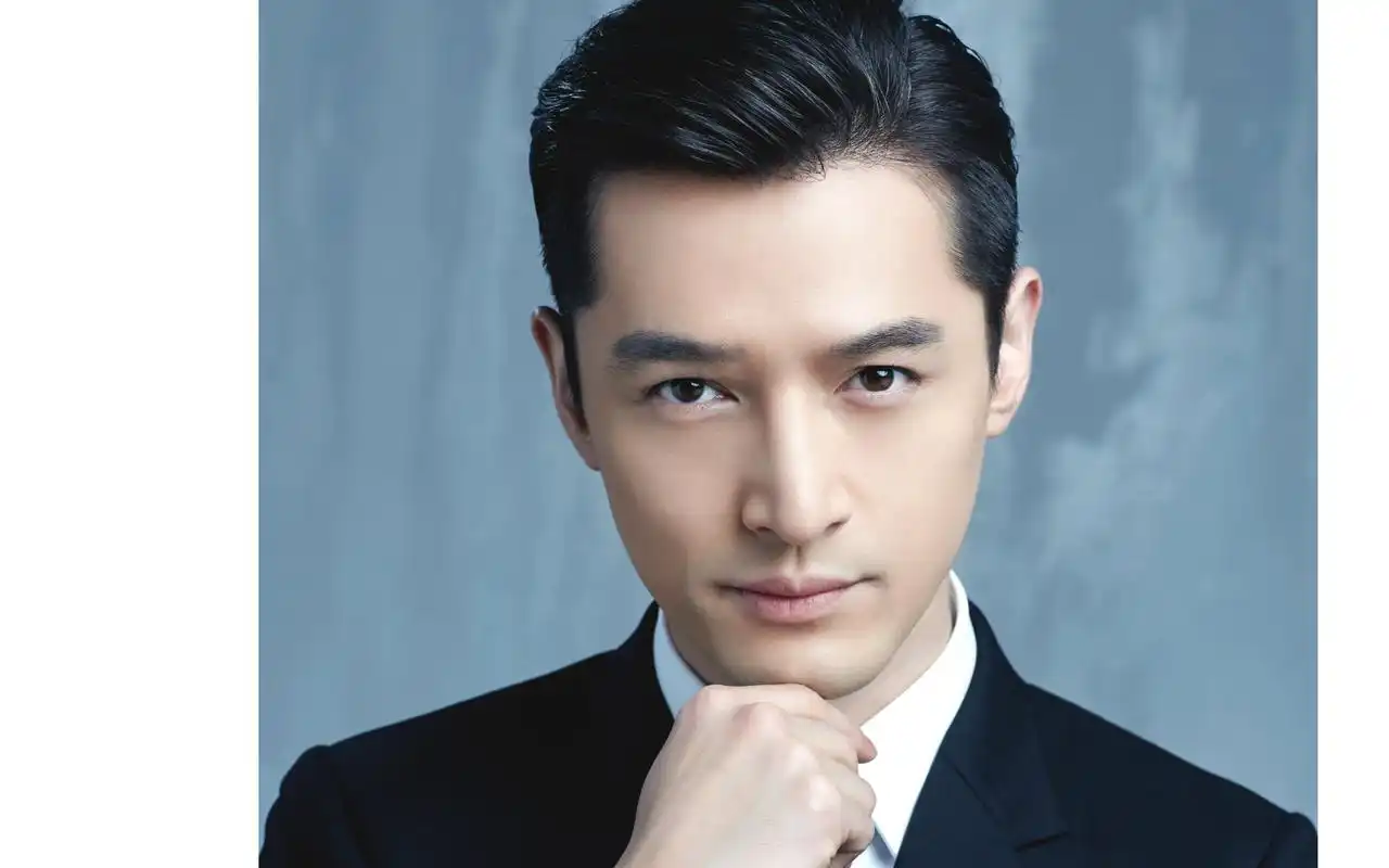 胡歌是一位很低调但是颜值和实力总是在线的男演员,他是娱乐圈中少有