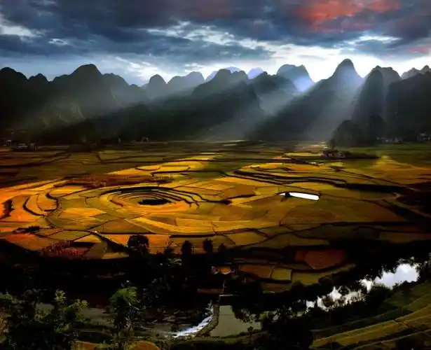 活动| 黔西南,万水千山中究竟隐藏着何等风景?