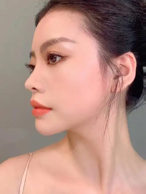 下颌线  #变美我熟  #侧脸  #变美逆袭  #化妆