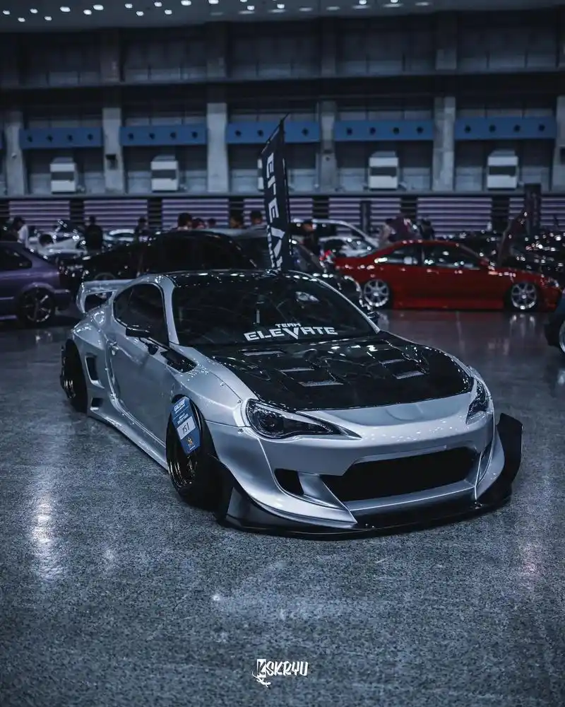 "仅有一次的人生当然要活的炽热"#改装车 #jdm #低趴姿 - 抖音