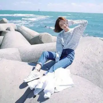 在海边的唯美伤感头像女生2019年纪大了就会蛮难受伤