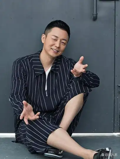 自从刘奕君新戏播出以后,中年男明星的成熟魅力再次推向了高潮,看