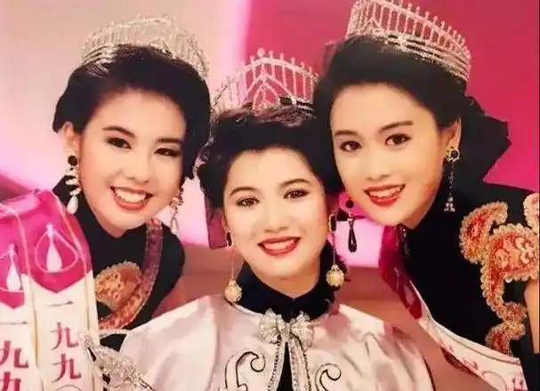 回顾袁咏仪的情史得蔡少芬的病有李嘉欣的命嫁得比朱茵还好