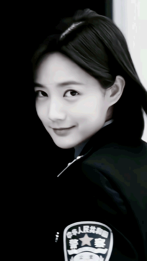 李一桐芭比短发##李一桐反差怎么这么大