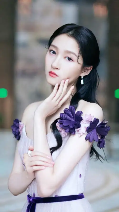 关晓彤唯美梦幻写真手机壁纸