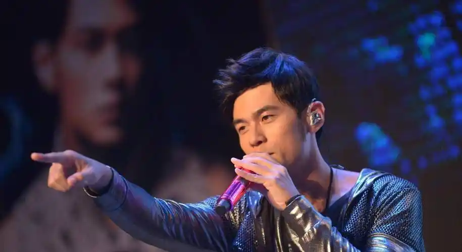 华语男歌手热度榜出炉,许嵩"因祸得福"热度上涨,周深遗憾落选_周杰伦