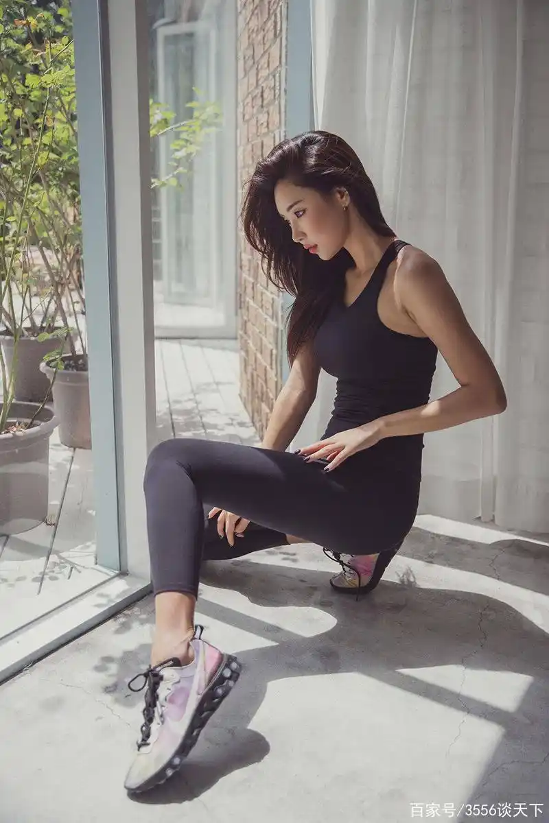 美丽小姐姐健身服摄影,青春靓丽的时尚达人