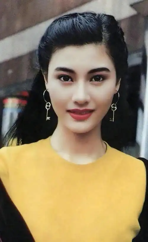 港姐颜值天花板李嘉欣