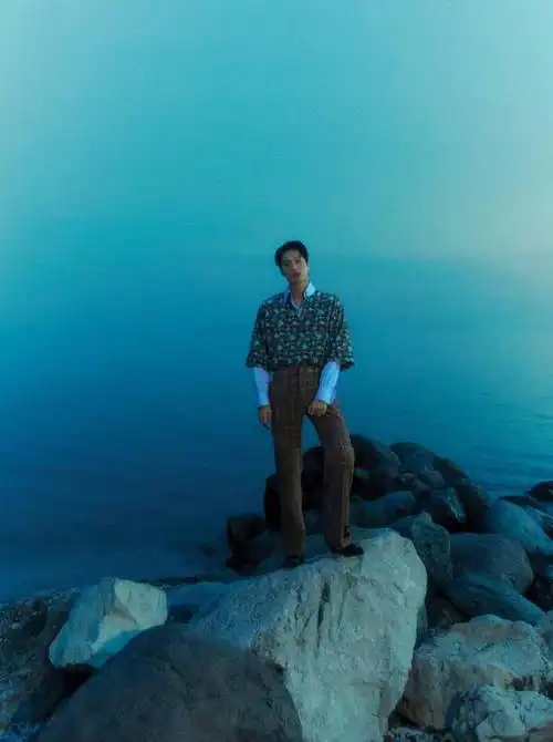 exo金钟仁复古大片男版人间gucci再上线小秀名品腹肌