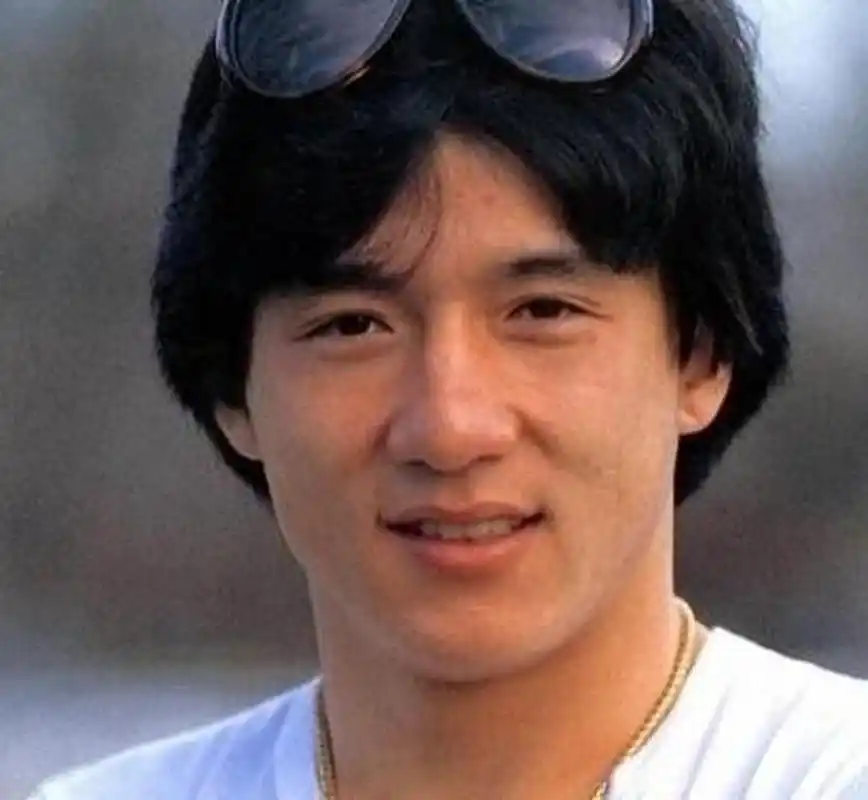 林凤娇:成龙防备我,防了将近二十年,风光的背后有辛酸