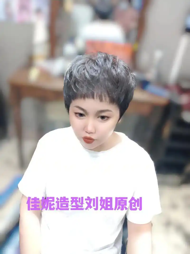 时尚精神儿潮短发佳妮造型刘姐设计剪裁原创作品