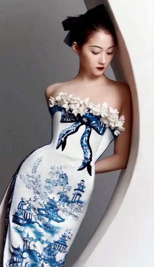 关晓彤穿140万的中式旗袍!