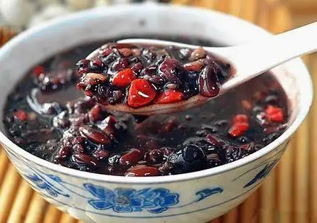 生发黑豆汤什么时候喝最好?