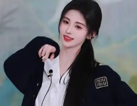 《歌手》有内幕?王楚然抢c位?鞠婧祎被取代?刘耀文谈恋爱?