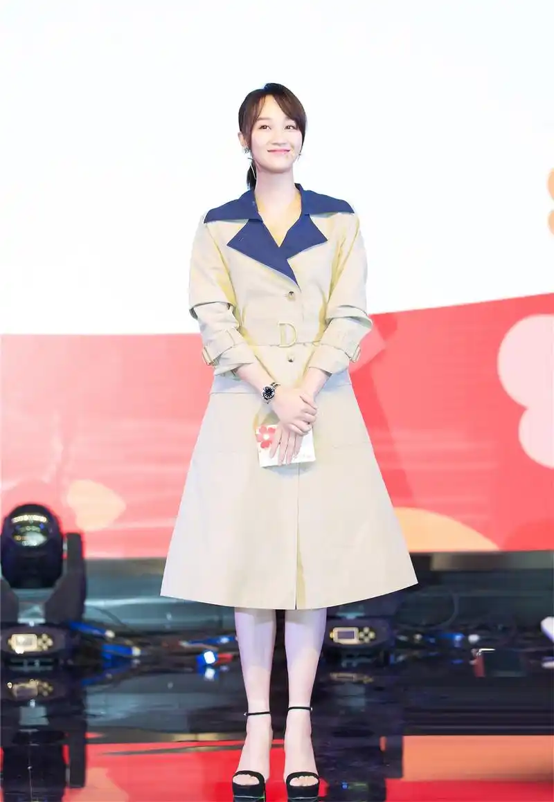 蓝盈莹倡导让公益成为本能以身作则散发"蓝色能量"