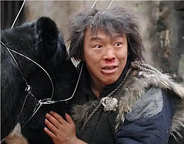 牛口水是啥味,这么多演员可能只有黄渤闻过并且拍完戏他的头发还被牛