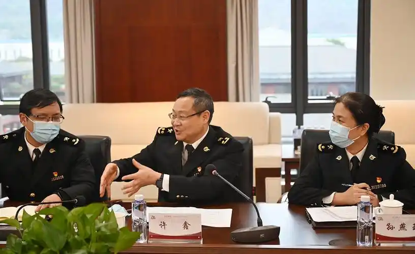 福州海关副关长许鑫到访青拓集团