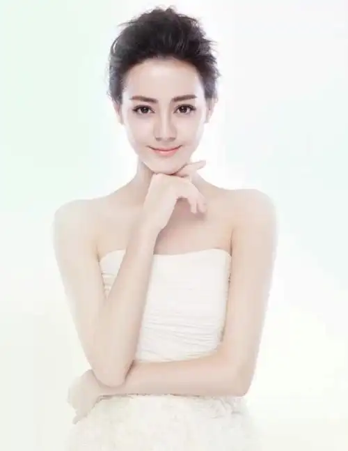 迪丽热巴 早期拍摄图