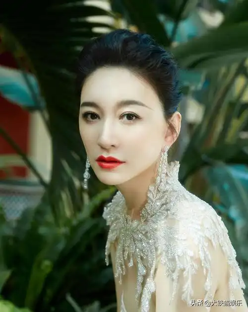 北京盛产美人,10位帝都女星,个个肤白貌美气质佳,非网红脸能比