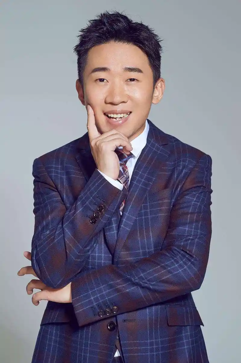 杨迪称妹妹已经结婚生子依然会让自己帮忙还信用卡