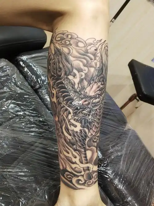 麒麟加凤凰包小腿.#紋身  #我的纹身分享