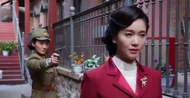 飞哥大英雄一部打着抗日剧旗号羞辱观众智商的言情剧