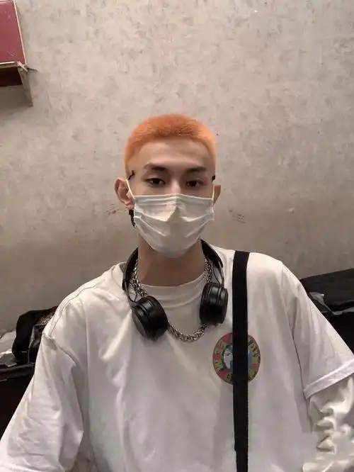 女孩子染的话,不管是长发还是假小子短发,怎么看都是元气少女,非常