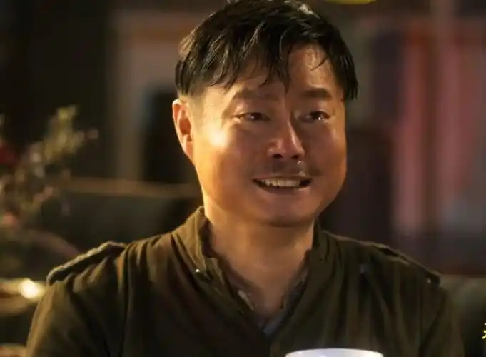 就有着和魏成功一样的经历,在出演这部电影之前,魏翔只是开心麻花团队