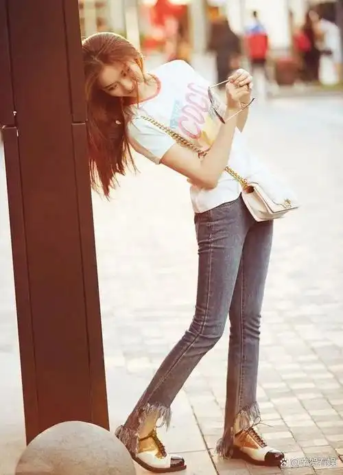 满大街的"牛仔裤",你真的会穿吗?今年学唐嫣,气质又显瘦