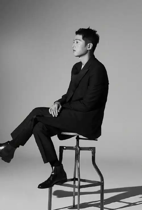 宋仲基最新帅气写真图片