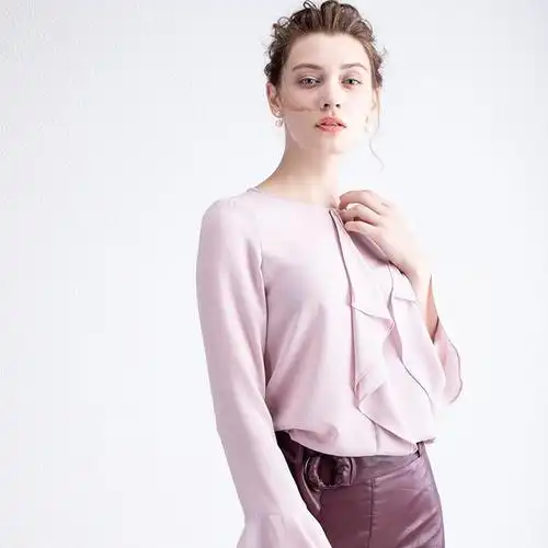 女人到了四十岁要少穿这3种颜色的衣服显黑还显老