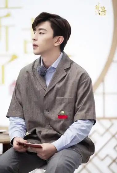 邓伦上新了故宫帅气剧照图片1012