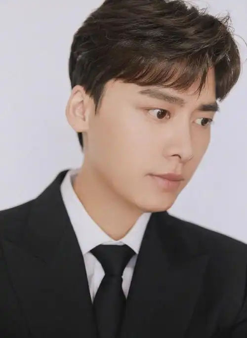 李易峰图片李易峰西服儒雅帅气写真