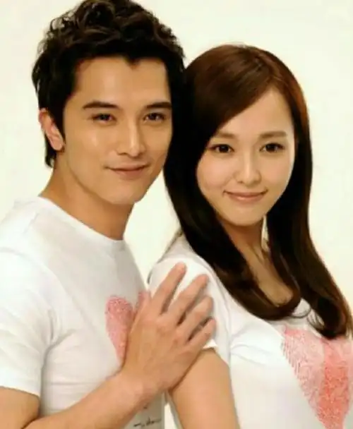 邱泽和许玮甯官宣结婚,男方曾被唐嫣指劈腿,女方三年结两次婚