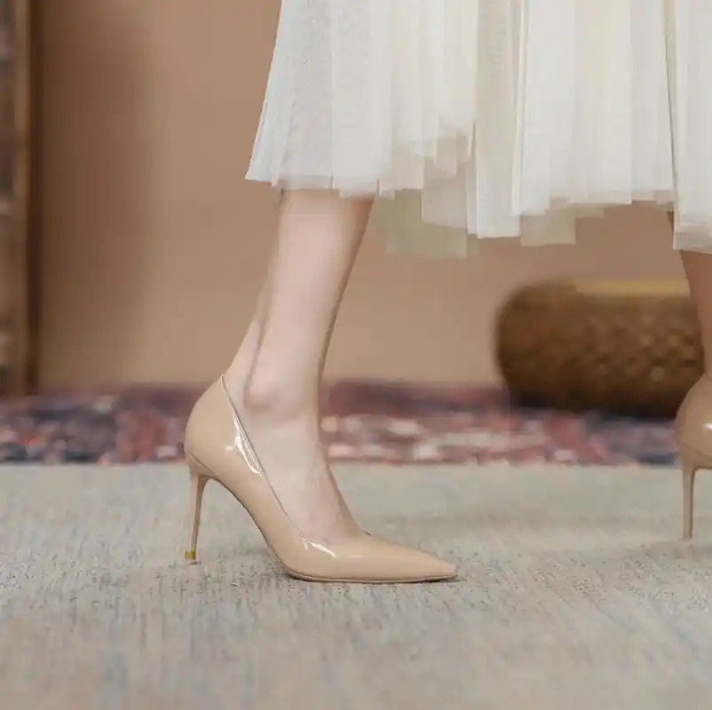 女鞋裸色漆皮新款尖头职业百搭细跟高跟鞋.#高跟鞋 #女鞋 # - 抖音