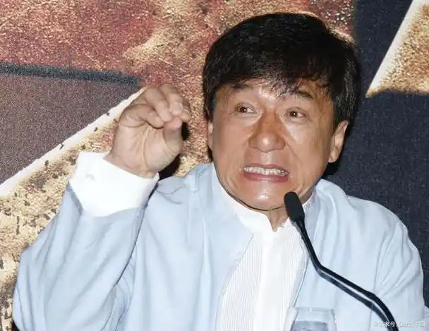 成龙为什么很少出现在荧屏了?曾带给我们无尽的欢乐