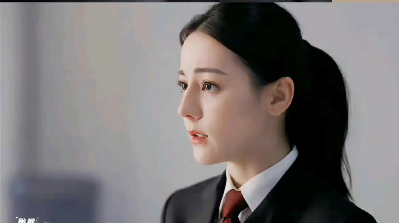 迪丽热巴新剧检察官气质