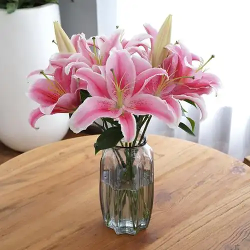 香水百合鲜花10支云南直发基地斗南花市新鲜花束鲜花速递(同城)