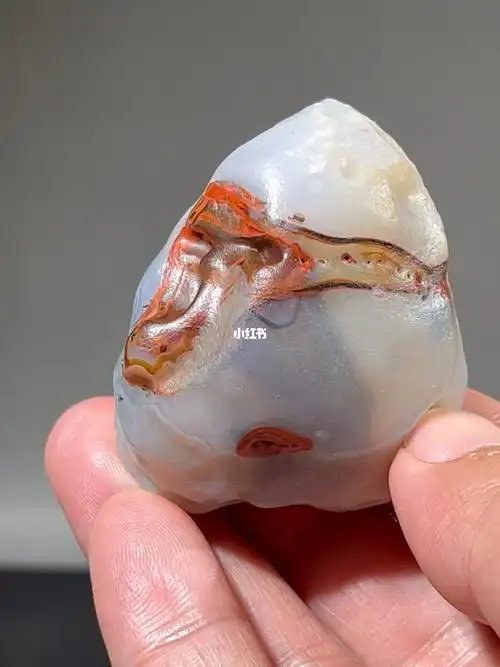 阿拉善银根俏色玛瑙