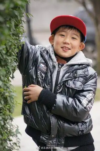 王源童年考古日记,奶呼呼的肥崽崽