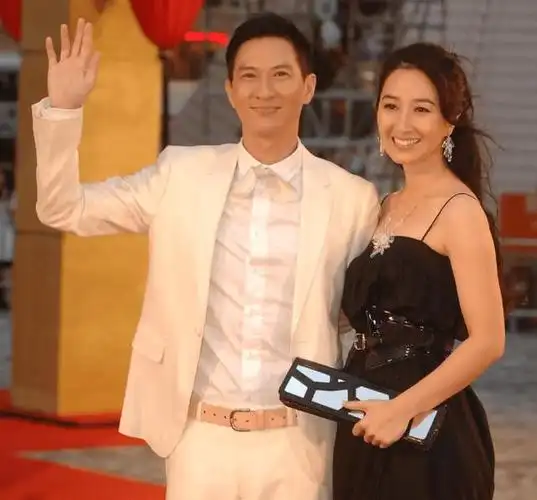 张家辉曾怀疑老婆被财阀盯上,对方多次提及关咏荷令他经常做噩梦