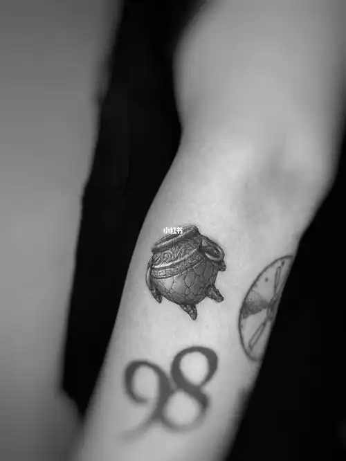 4cm的单针微雕纹身